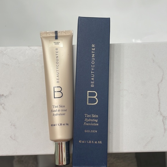 NWT Beautycounter Tint Skin Hydrating Foundation - Golden - Picture 2 of 4